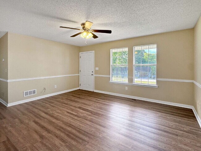Three Bedroom Ranch in North Hall