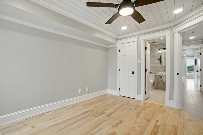 Photo - 100 Pinewood Rd Unit 128