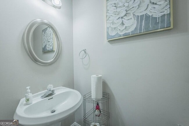 Photo - 320 Logmont Trace