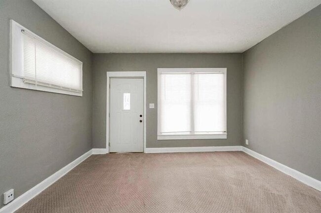 Photo - 2917 E Michigan St