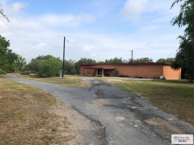 Building Photo - 501 N Arroyo Blvd Rental