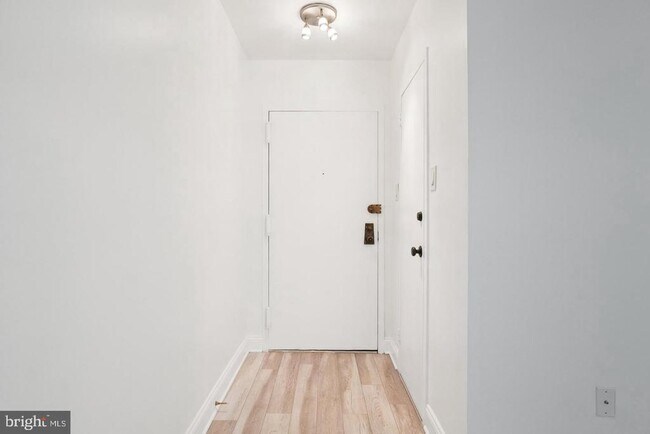 Photo - 2059 Huntington Ave Unit 111