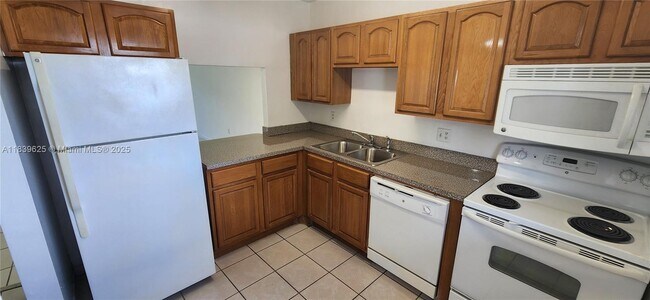 Photo - 7321 NW 85th St Unit 102