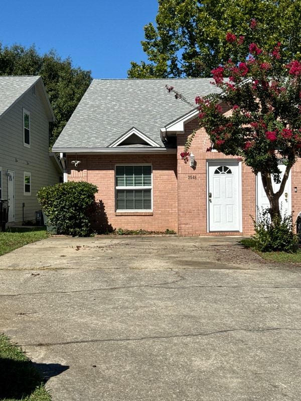 Building Photo - 2548 Golden Park Ln Rental