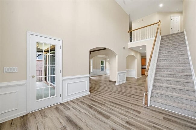 Photo - 174 Ennisbrook Dr SE