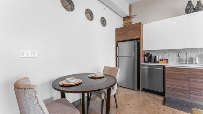 Photo - 500 S Ervay St Unidad ID1297758P