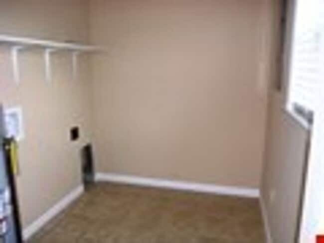 Photo - 611 Cedar St