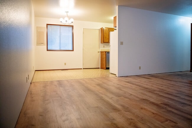 4-plex Living view into kitchen - 1606 E Alder St
