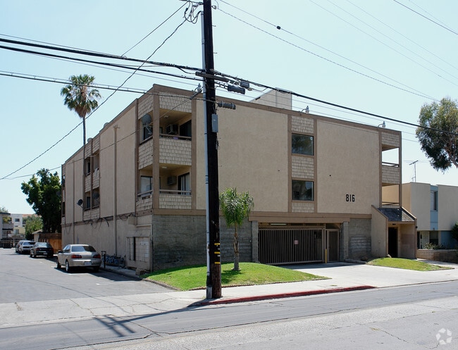 816 W. Washington
