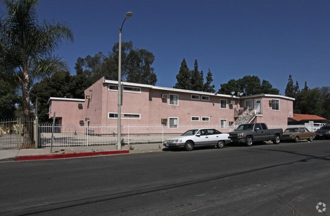 Primary Photo - 9121 Orion Ave