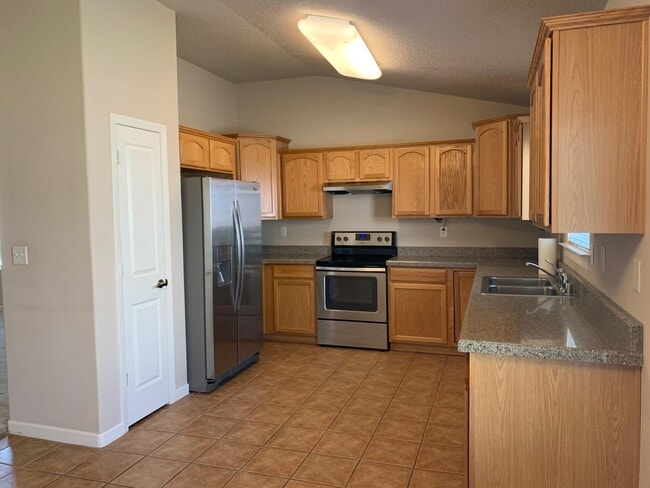 Photo - 2217 Mayapan Rd SE