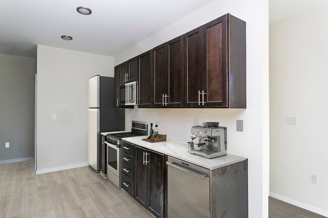 Photo - Hamilton Row