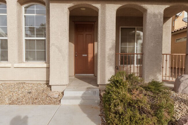 Photo - Good sized home located with easy access to the 15 and 215 Freeways in NLV.
