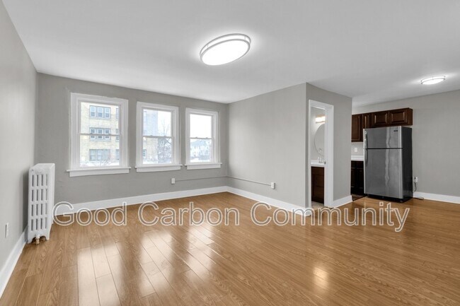 Photo - 1015 Amherst St Unit 9