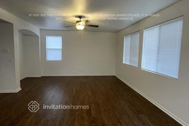 Photo - 865 Devonshire Ln