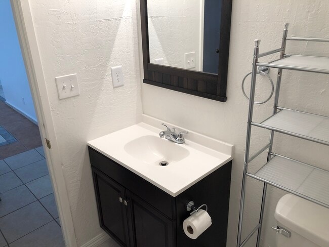 Photo - 2335 Daley St Unit 1