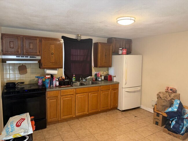 Photo - 14 Monson St