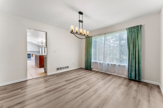 Photo - 7247 S Acoma St