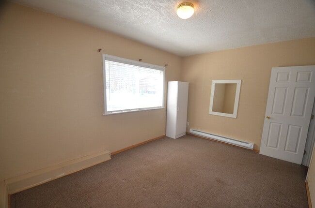 Building Photo - 1 bedroom in Warrior's Mark! Rental