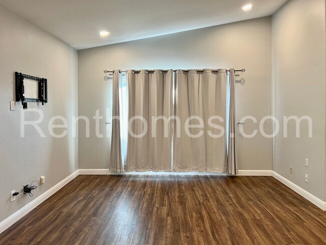 Photo - 227 Ocotillo Pl