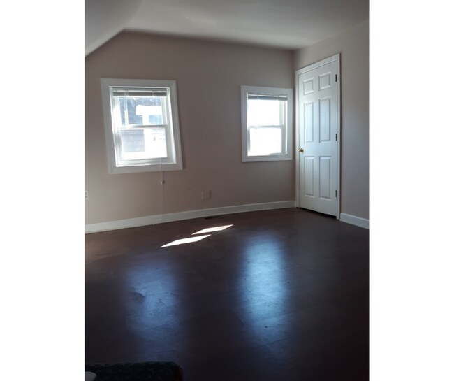 Photo - 3818 W Cold Spring Ln Unidad 11 Available $600 11 - Basement