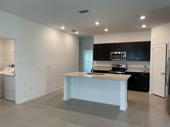 Photo - 4244 Thurso Wy