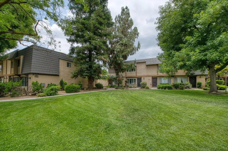 Photo - 5138 E Ashlan Ave Townhome