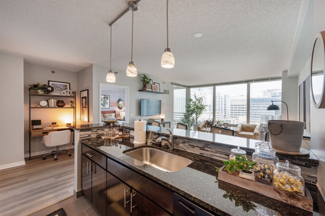 Photo - 331 E Ohio St