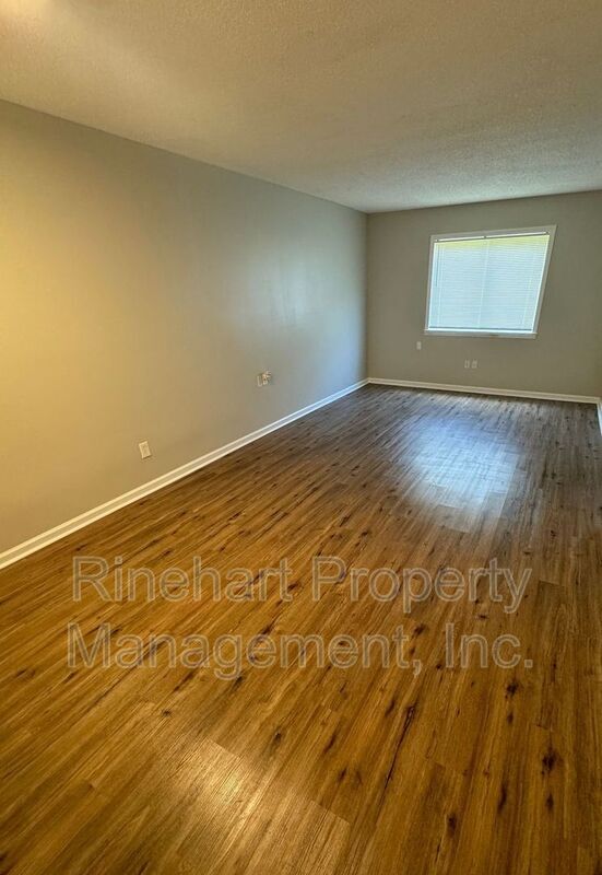 Photo - 1642 Eagles Pl