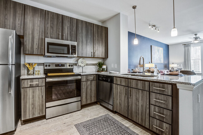 Building Photo - IMT Edgewater Rental