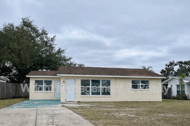 Photo - 10731 108th St N