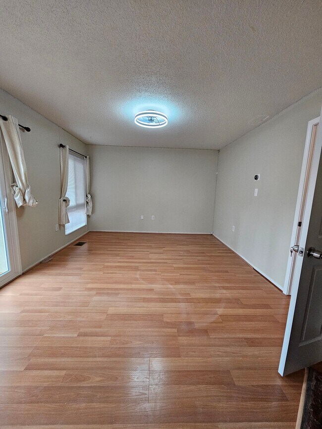 Photo - 15287 Flintlock Terrace