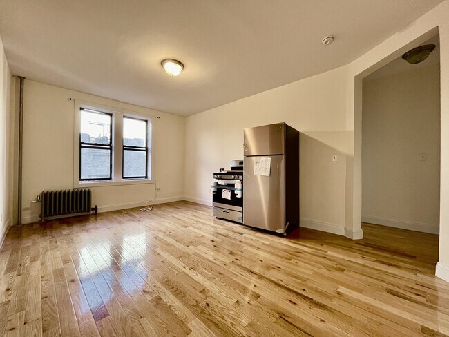 Photo - 709 W 176th St Unit 4F