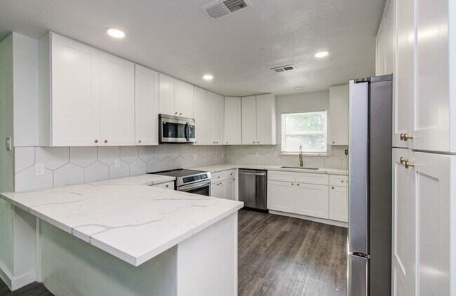 Photo - 580 Brandon Rd