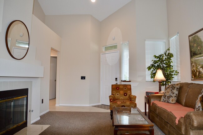 Photo - 41691 Kansas St
