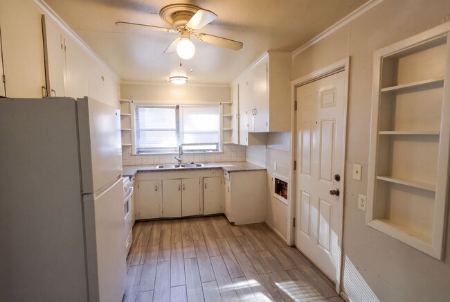 131 Lister St