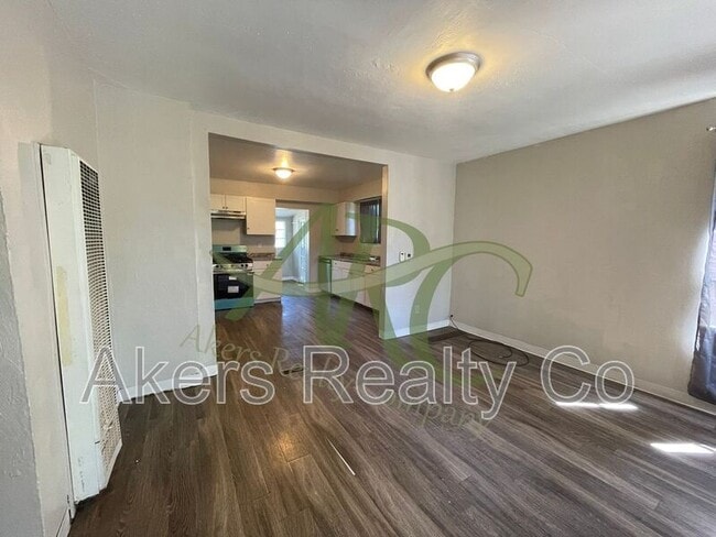 Photo - 1702 Van Buren St