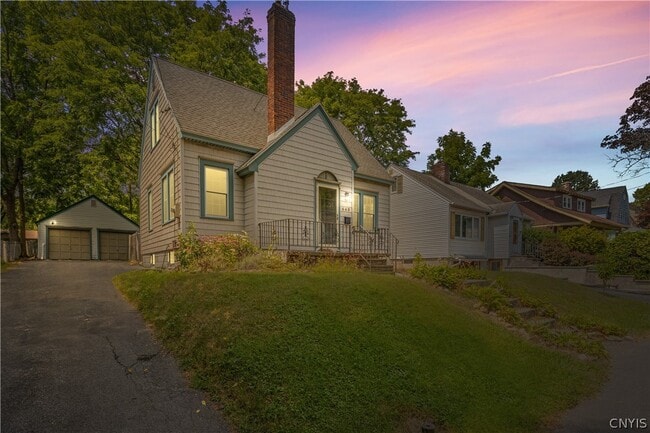 Photo - 448 Buckingham Ave