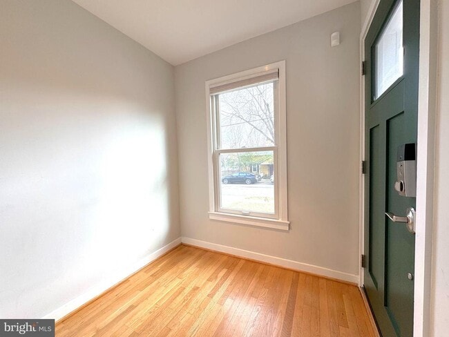 Photo - 1318 Dewitt Ave