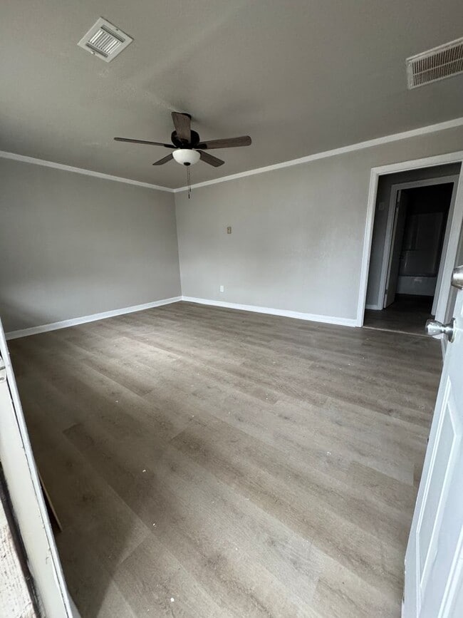 Photo - Newly Remodeled 2 Bed / 1 Bath Duplex Available Now!