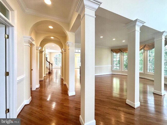 Photo - 1460 Carrington Ridge Ln