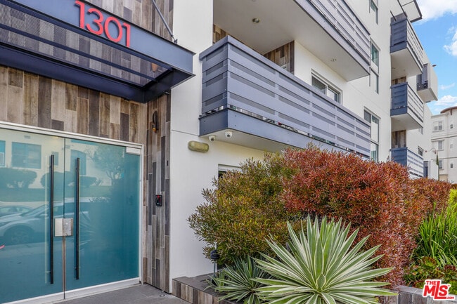 Building Photo - 1301 Brockton Ave Unit 310