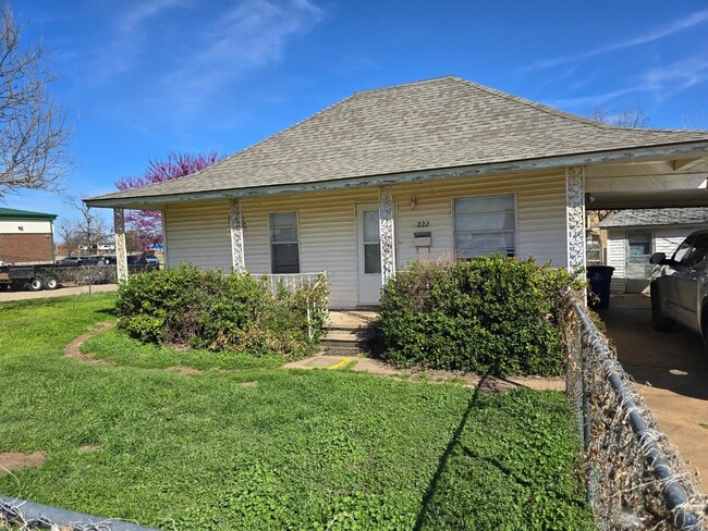 Building Photo - 222 N Harrison Ave
