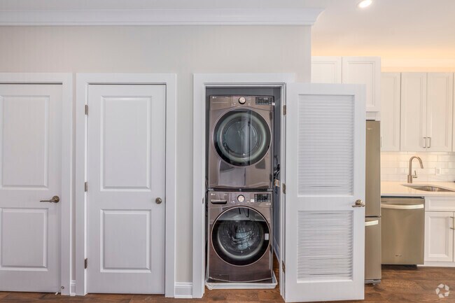 Studio - 469SF - Laundry - The Promenade at Lynbrook