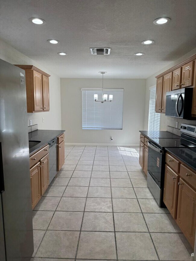 Photo - 8565 W Tuckey Ln