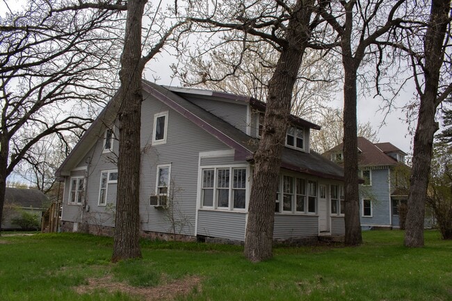 Photo - 601 2nd Ave S House