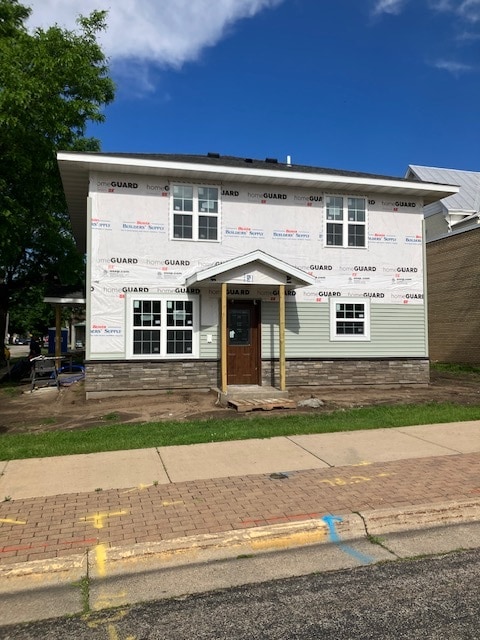 Front - 619 Wall St Townhome