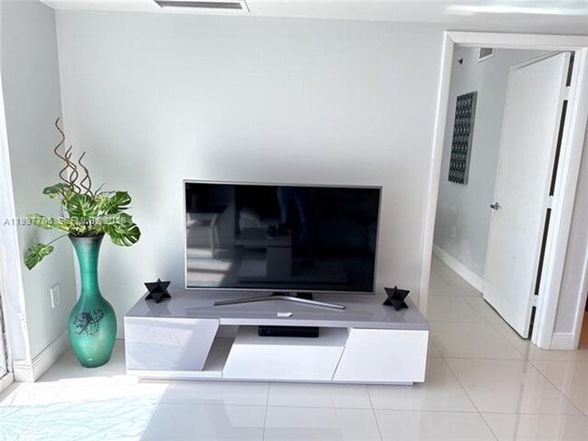 Photo - 50 Biscayne Blvd Unit 50 Biscayne Blvd # 1907