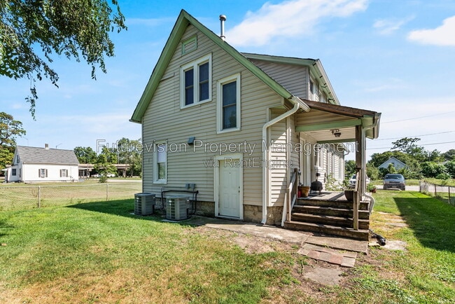 107 Stevens Ave Unit 2
