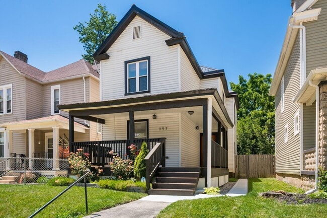 Photo - 997 Oakwood Ave